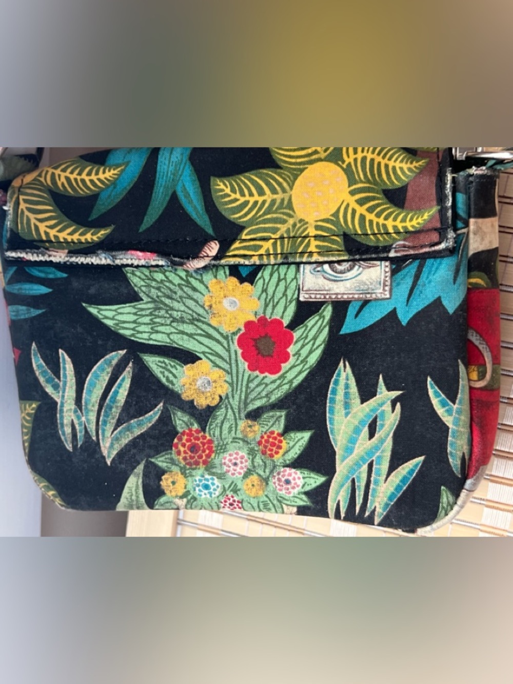 FRIDA KAHLO Crossbody Bag - Picture 5 of 6